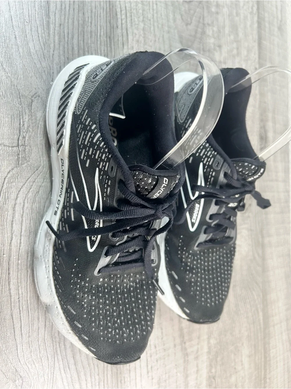 Brooks athletic running